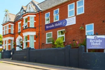 فندق Revado