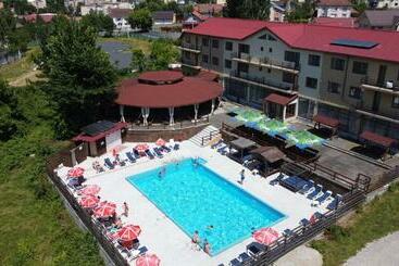 فندق Hostel Restaurant Ciuperca