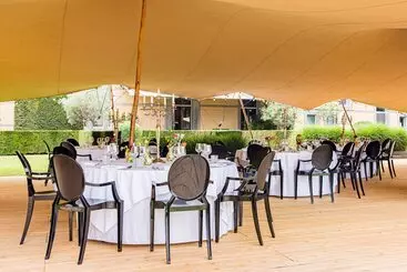 ホテル Landgoed Kasteel De Hoogenweerth