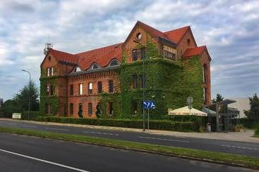 Hotell Flora Kuchnia I Wino