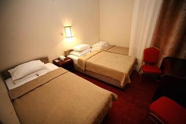 ホテル Golden Inn