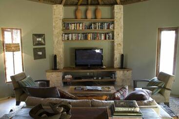 Resort Azura Benguerra Island