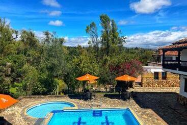 هتل La Villa De San Sebastian