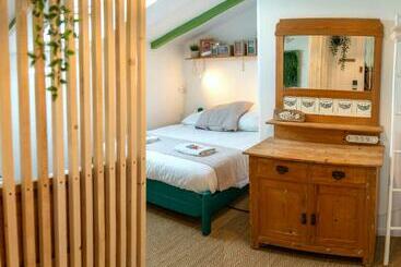 Bed and Breakfast Surf Hostel Biarritz