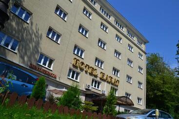 בית מלון כפרי Karat