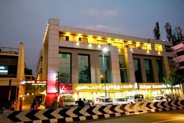 Hotel Sriram International