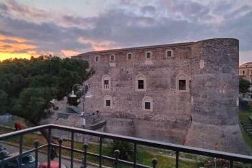 تختخواب و صبحانه Federico Ii