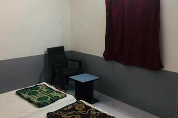 Отель Gokarn Lodging