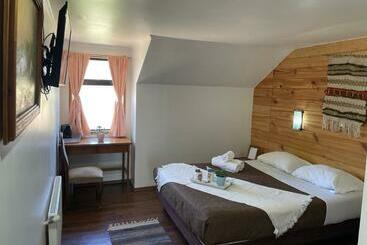 Pension 8 Habitación Privada Cama Matrimonial