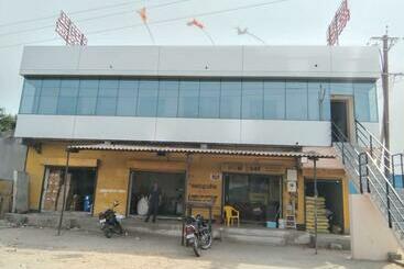 Hotel Fun Park Sanand