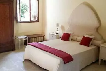 Bed and Breakfast Borgo Fiore Country House