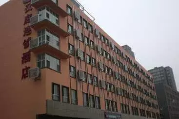 酒店 Hanting Express Dandong Train Station