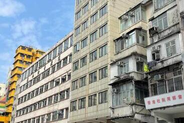 Lander Hotel Prince Edward