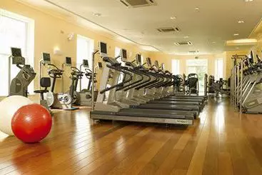 호텔 Nuremore  & Country Golf Club