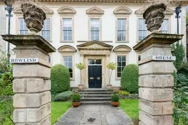 ベッドアンドブレックファースト Bowlish House