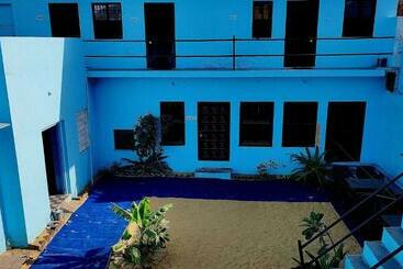 Hotell Spot On Chacha S Garden