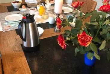 ベッドアンドブレックファースト Aux Trois Mûriers