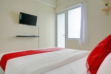 فندق Oyo 91139 Skyland Bogorienze Apartment