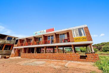 Hotel Spot On 88227 Vrundavan Palace