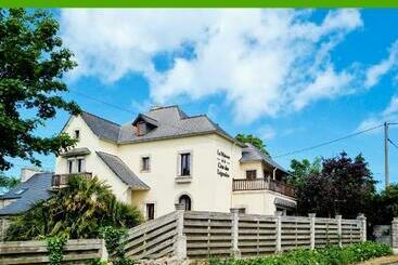 مبيت وإفطار La Maison De La Côte Des Légendes