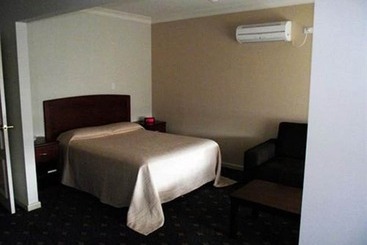 503 On Princes Drive Motel