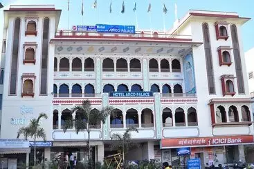 ホテル Arco Palace