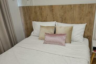 Lägenhetshotell Sherisse  Condo @ The Loop With Wifi,cable And Hot & Cold Shower