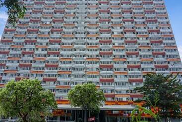 Hotel Oyo 91045 Tower Mahakam By Toha Room