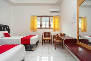 Szálloda Reddoorz @ Jalan Jendral Sudirman Jambi 2
