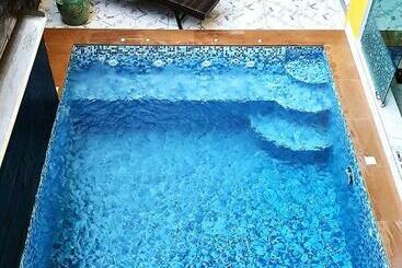 בית מלון כפרי De Thaphae Chiangmai