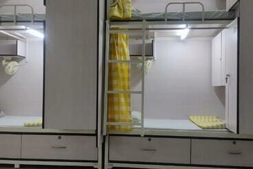 هاستل Abuzz Oxfordcaps Bannerghatta