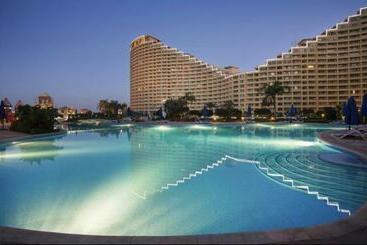 Amazing Sea View Pentahouse Apartment In Pyramids Porto El Sokhna