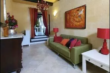 Petra Farmhouse B&b