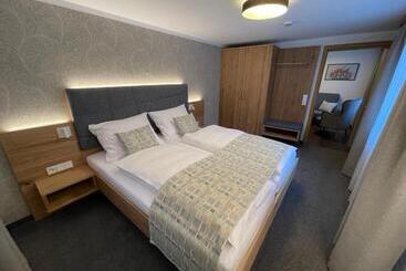 호스텔 Gästehaus Klingler