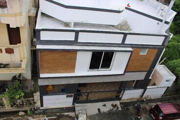 Hotel La Villa Pondi Chérie Centertownbeachauroville