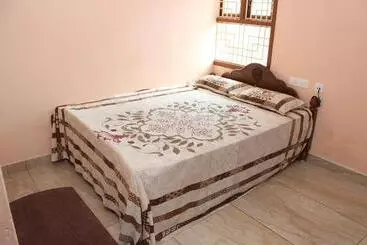 Hotel La Villa Pondi Chérie Centertownbeachauroville