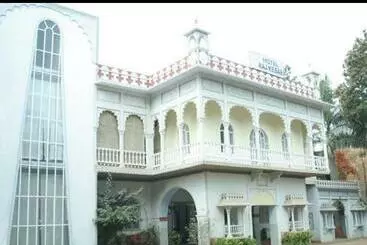 Nocleg ze śniadaniem Kesar Hotel Raj Near Railway Station Kota