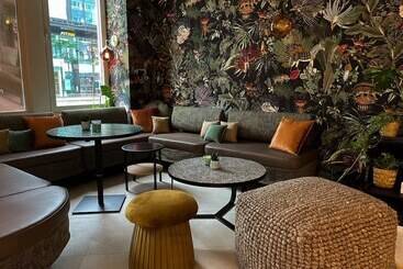 هتل Cocoon Salzburg