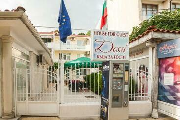 Pensão Guest House Desi