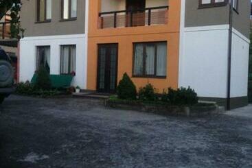 ペンション Guest House On Citrusovaya 4