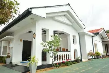 Pension  Royal Residence Negombo