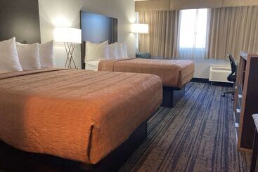 Отель Best Western Plus Reading Inn & Suites