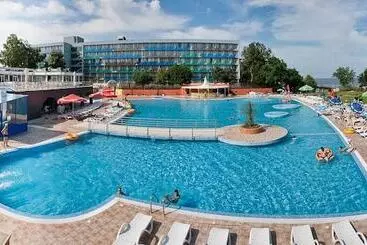 בית מלון כפרי Cleopatra