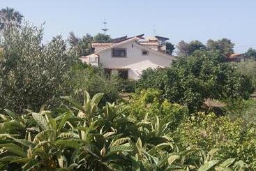 Aamiaismajoitus (B&B) Casa Nunna