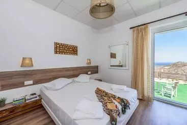 Aparthotel Plakes Sea View Suites