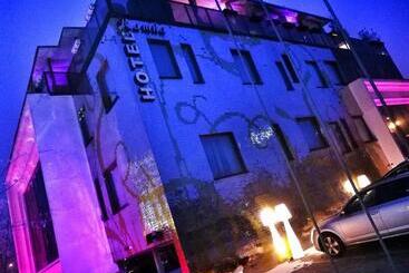 호텔 Ramka & Restaurant & Wine Bar