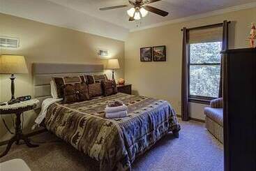 کلبه Deerly Loved #2846