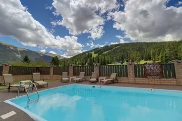 Huoneistohotelli Heated Pool Ski In Walk Out Perfect Hotel Room Cv210a By Redawning