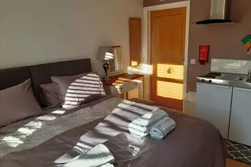 Residenssi Oakdene.....perfect For Couple Or Singles