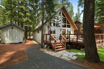 קוטג'' Creek Glow